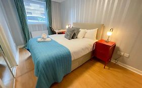Kelvingrove 2 Bedroom Apartment - Private Parking