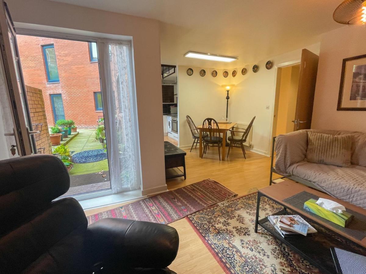 Kelvingrove 2 Bedroom Apartment - Private Parking Glasgow Exterior photo